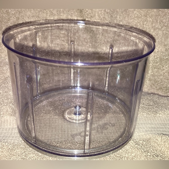 COPY 2 - PAMPERED CHEF MANUAL FOOD PROCESSOR REPLACEMENT 3 CUP BOWL INCLUDES LID - Picture 9 of 10